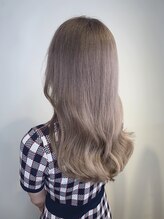 キャラデコカラーの特長1【赤みを消して透明感カラーを楽しめる】