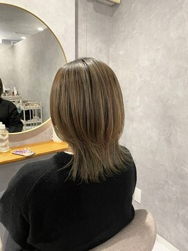 アオアクア 新越谷店(AO-AQUA) ブロンド・クラゲヘア・くびれヘア・レイヤー・立体感スタイル