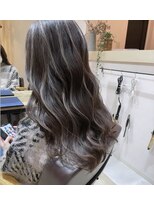 ノド(nodo.)&nbsp;グレージュのコントラストハイライト