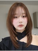 シースルーバング×顔周りレイヤーミディアム