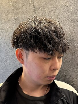 オトコデザインゼニストウキョウ(OTOKO DESIGN ZENITH TOKYO) スパイラルパーマ　フェード　メンズ