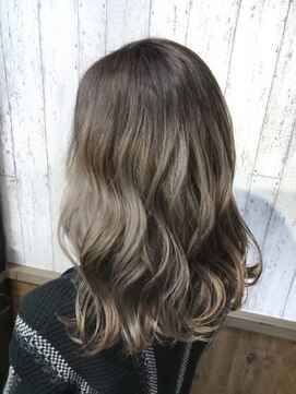 アンク クロス 関内店 アッシュグレーグラデーション 【mifuyu】