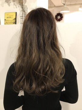 アトリエ シュシュ(atelier chou chou) グレージュ　×　ナミウェーブロング