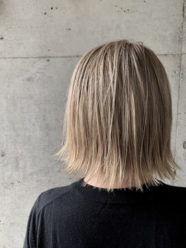 シュリット(schritt) ミルクティーベージュ×切りっぱなしボブ