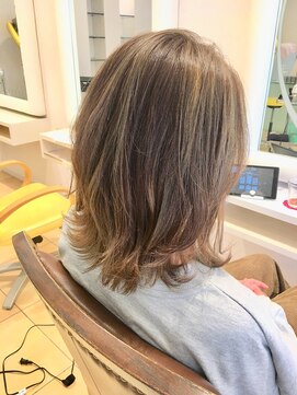 チアー(Cheer) バレイヤージュ×外はね