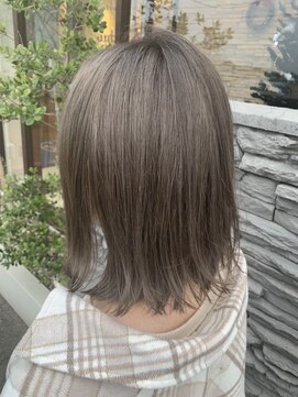 リースリー(Re.3 connecting beauty) シルバーグレージュ☆