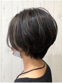 ハイライトアッシュグレーハンサムショート