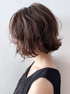 アイティー バイ アルバム 浦和店(IT by ALBUM) 3Dハイライトボブ_セミウェットウェーブオリーブカラー_ba305481