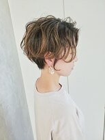 ルアーナ(LUANA)&nbsp;ハイライトとの相性バツグンの色気ショートスタイル♪