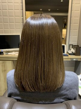 カミケンガレリア(kamiken. galleria) カラー後も手触りなめらか美髪エステ【カミケンガレリア】