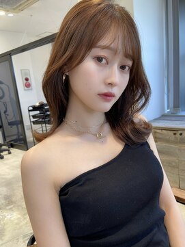 フォンズ(FONS) 大人かわいいくびれヘア 顔まわりカット 艶髪ラベンダーブラウン