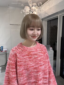 シイ(SIE) ブロンドベージュ