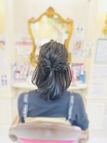 美容室 ティンカーベル ハーフアップ