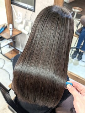 スリー(THREE) 髪質改善トリートメント  縮毛矯正　髪質改善ストレート　酸性