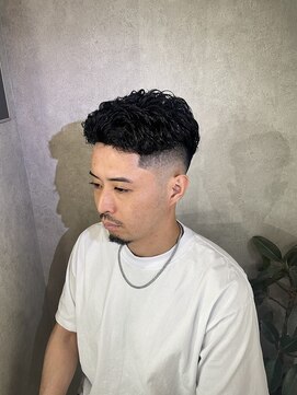 デン 仙台店(DEN) フェザーパーマ/スパイキーショート[榴岡/メンズ/理容室]