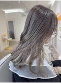 オリーブが入ったミルクティーグレージュ