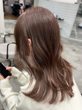 ボタン ハカタ(VOTAN hakata) 【前田七音】レイヤーカット/ヘーゼルベージュ/ブリーチなし