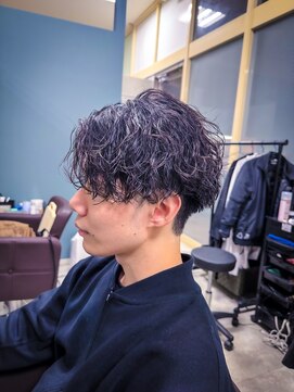 イコール(equal) センターパートツイストスパイラルマッシュ