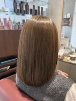 エム インターナショナル 春日部本店(EMU international)&nbsp;赤みを消す大人のオリーブベージュ