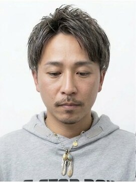 アヴニール アックス(Avenir axe) ショート／ハイライト／眉カット