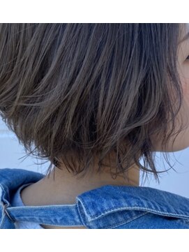 アットグレイス(@grace) ライトボブミルクティーアッシュ金沢◎20代30代40代50代