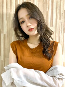 ブゾン(buZon) 【buZonブゾン】ウェーブミディ×アッシュベージュ