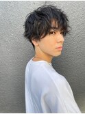 波巻きスパイラルパーマツーブロックマッシュショート
