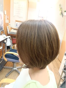 シキサイ(四季彩) ショートボブヘア