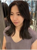 お顔まわりレイヤー くびれミディアム センターパート