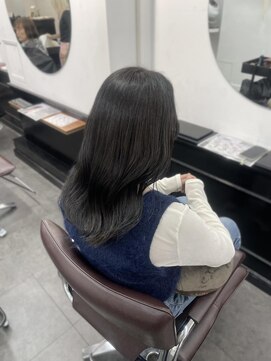 アオ(AO。) 暗髪ヘア/グレージュ/オリーブグレージュ