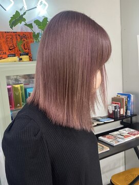 ヒビヲ(HIBIO) 横浜ハイトーン切りっぱなしボブミルクティーピンクベージュ30代