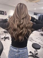 キング(K!ng)&nbsp;縮毛矯正髪質改善ハイライトレイヤーカット葛葉美容室エクステ