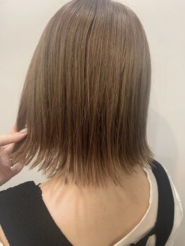 “透明感×艶”のあるカラーが叶う！あなたの魅力を引き出すカラーをご提案。褒められヘアに♪