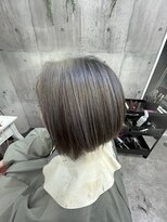 アップワン川奈 白髪ボカシハイライト