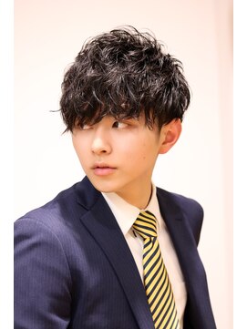 ネイビー(NAVY) 前下がりマッシュハンサムショートレイヤー 社会人ヘア