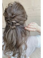 アフィナー(Afinar)&nbsp;【hiro color】インナーカラー×ヘアアレンジ