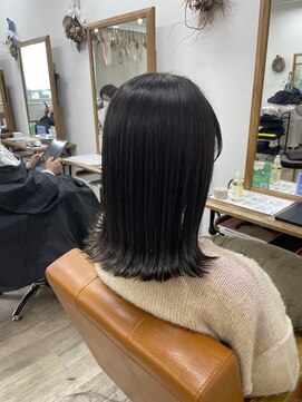 ルチナ 秦野(Lucina) オリーブカラー