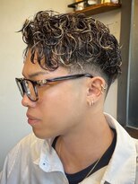 ビンゴ(BINGO)&nbsp;1122ハイライトカラーツーブロック刈り上げツイストスパイラル