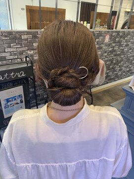アトラ ハッピーヘアライフ 昭和町店(attra happyhairlife) タイトシニヨン