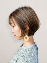 マム(hair dresser's Mum) 大人可愛いひし形ショートモカベージュ20代30代40代