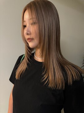 ノラ シブヤ(NORA) ブリーチカラー/ベージュカラー/レイヤーカット