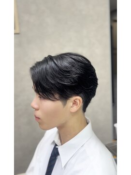 アッシュ 桜木町店(Ash) 曲がる縮毛矯正ニュアンスパーマセンターパート横浜”桜木町