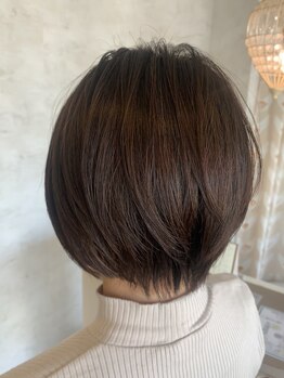 ピーブランズヘアー メイノハマ リチェッタ(P-brands hair meinohama Ricetta)の写真/【ご新規様限定特別クーポン有】明るく艶やかな白髪染めで“上品な大人髪”へ♪ファーストグレイにも◎