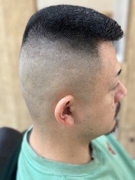 トレックスバーバー(TREX barber) 世界一綺麗な角刈りアイパー