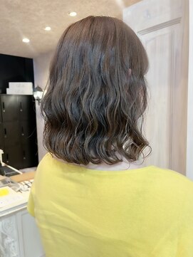 キャアリー(Caary) 福山オリーブグレージュ楽チンパーマスタイルイルミナカラー20代
