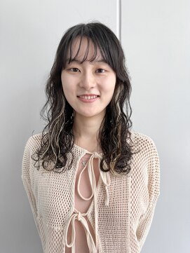 ジュリエッタ(giulietta) ロングデジタルパーマ　インナーカラー