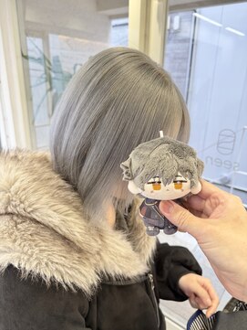 シーン(seen) ◆推しカラー グレーブリーチデザインカラー派手髪ウルフ