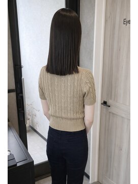 フィガロ バイ テイラー(FIGARO by Taylor) 後ろ姿で魅せる。透明感カラー×さらツヤ髪