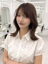 アマトウキョウスマートサロン(AMA TOKYO×Smart Salon) くびれミディアムレイヤー/顔まわりカット/美髪レイヤーカット