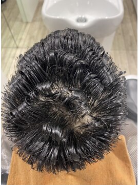 ドルクス 日本橋(Dorcus) 日本橋濡れパン　パンチパーマ　アイロンパーマ スキンフェード